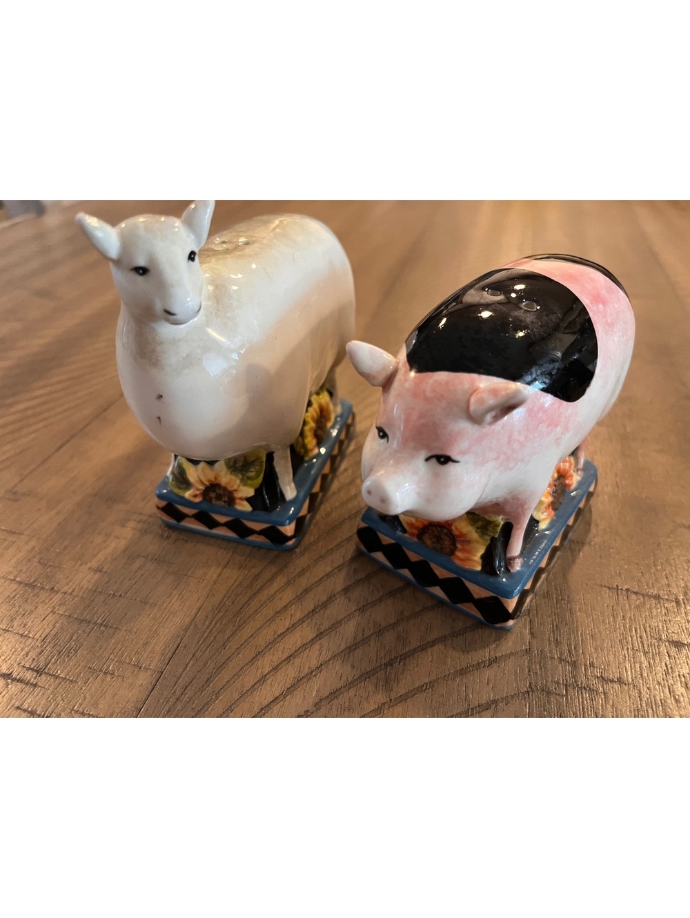 VTG Certified International Pig & Sheep Salt and Pepper Shakers Sunflower Base